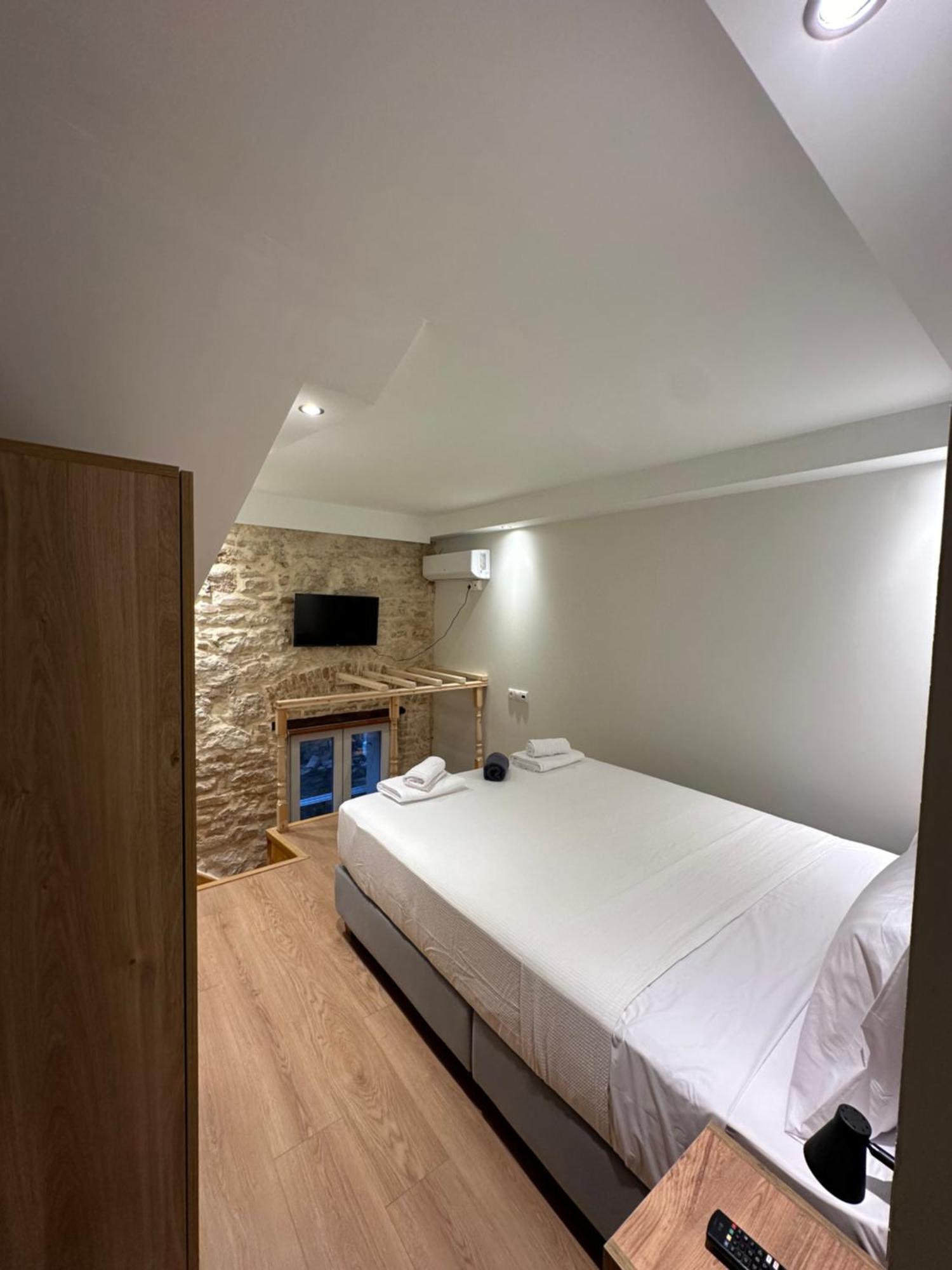 Q Rocco Apartments, Corfu Town Exterior photo