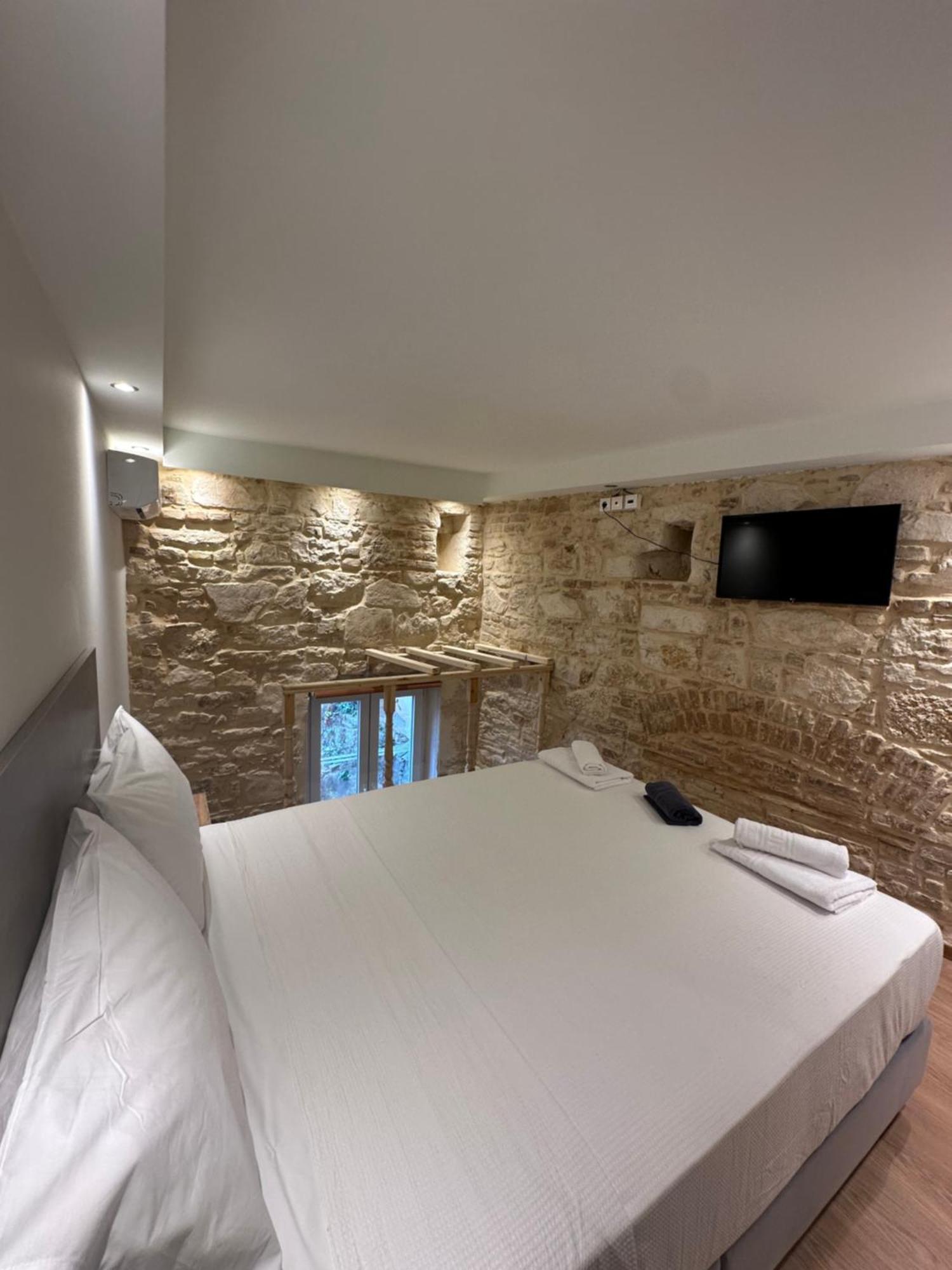 Q Rocco Apartments, Corfu Town Exterior photo